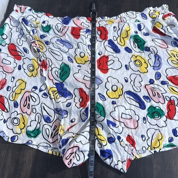Eloquii White Floral Pull On Flowy Shorts Size 22 - Picture 6 of 6
